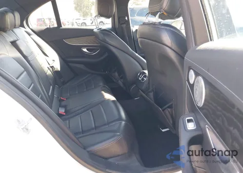 2015 Mercedes-Benz C 300 4Matic/Luxury 4Matic/Sport 4Matic z USA, uszkodzony, nr VIN 55SWF4KB1FU013315